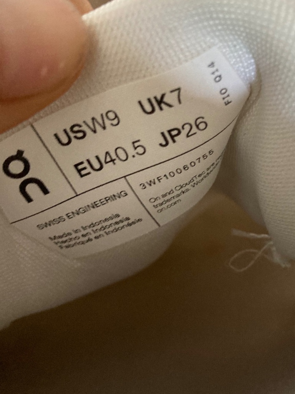 ON Running Cloud 6 Women's Shoes Pearl/White Sz 9 Athletic Comfort Travel - Picture 7 of 9
